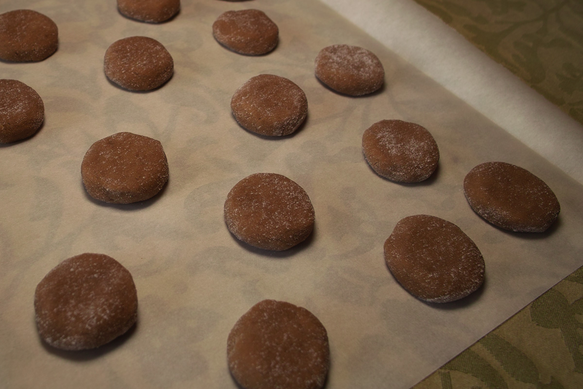 Before baking. Unbaked cookies on tray.